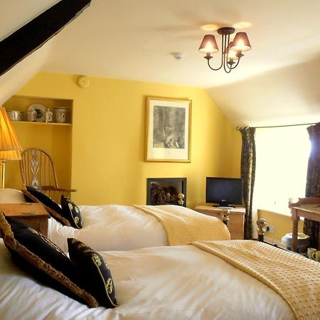 The Hunters Rest Inn Clutton المظهر الخارجي الصورة