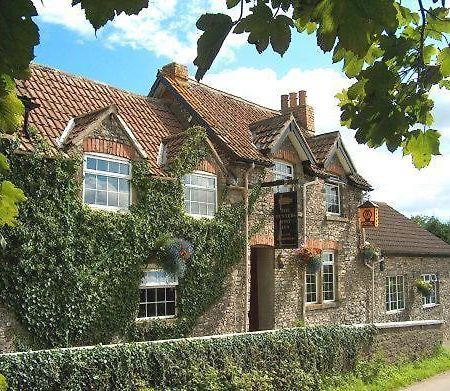 The Hunters Rest Inn Clutton المظهر الخارجي الصورة
