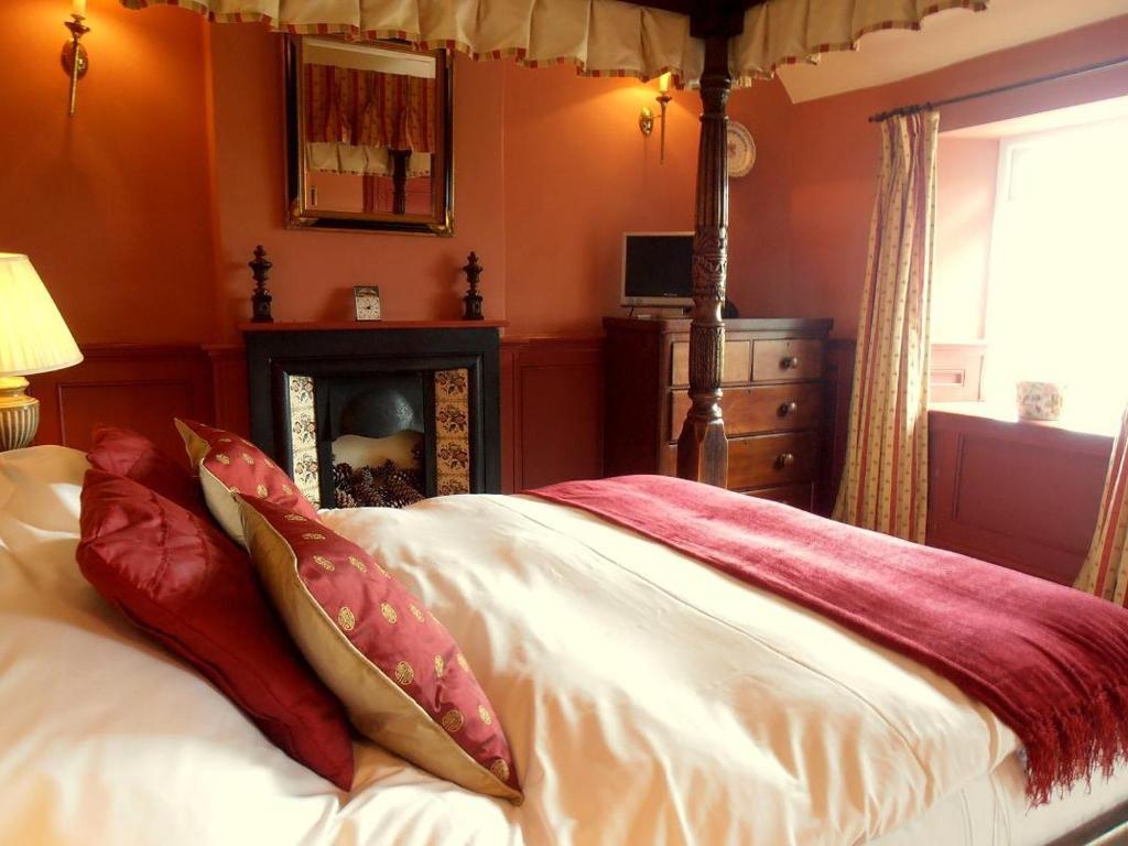 The Hunters Rest Inn Clutton المظهر الخارجي الصورة