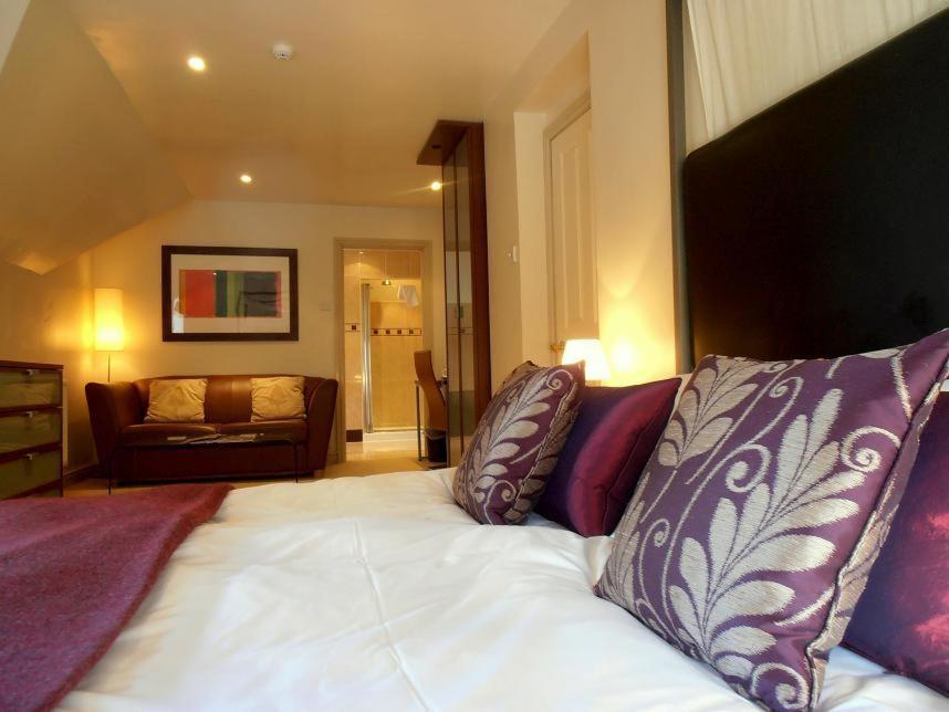 The Hunters Rest Inn Clutton المظهر الخارجي الصورة