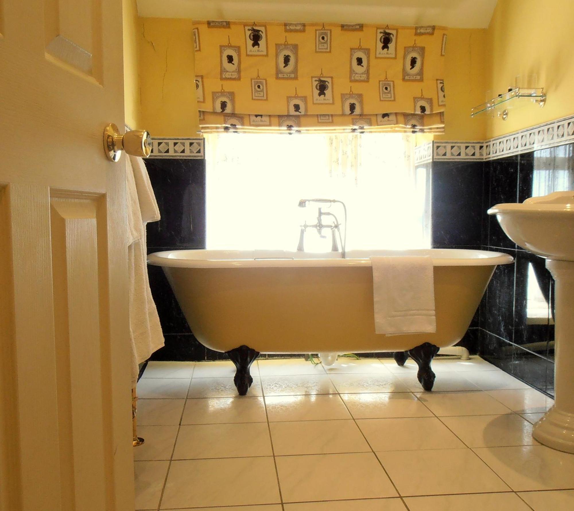 The Hunters Rest Inn Clutton المظهر الخارجي الصورة