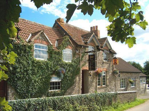 The Hunters Rest Inn Clutton المظهر الخارجي الصورة